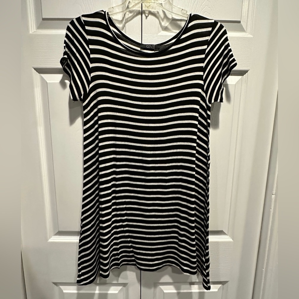 Jolie Knit striped black tee dress